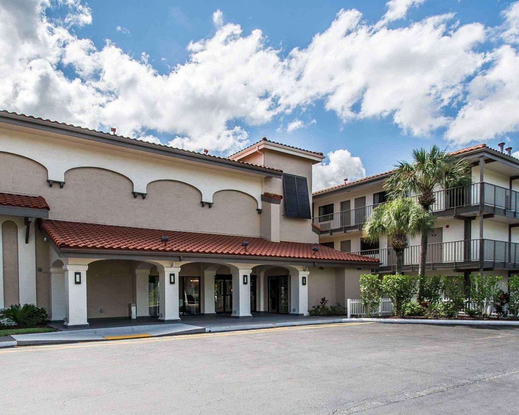 Quality Inn & Suites By The Parks Orlando Exterior foto